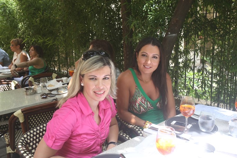 Les Fenetres Media Lunch
